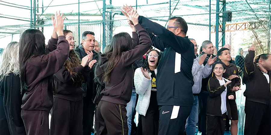 blog_900x450_familia_na_escola-Colegio-Prigule